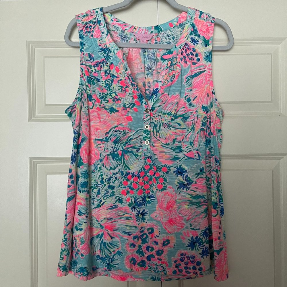 Lilly Pulitzer Essie top in Serene Blue Gypsea